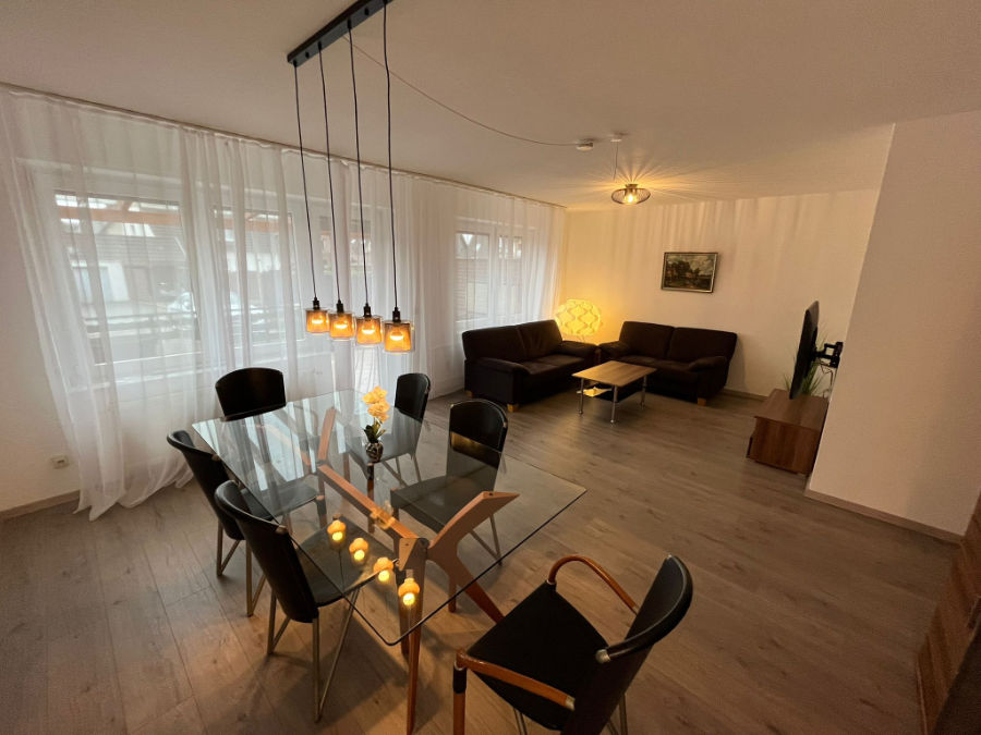 Offener Wohn- und Essbereich in der Monteurwohnung in Dülmen | Wohnzimmeransicht 02